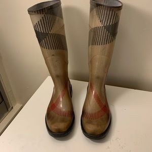 Burberry rain boots